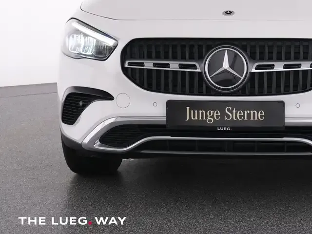Mercedes-Benz GLA 220
