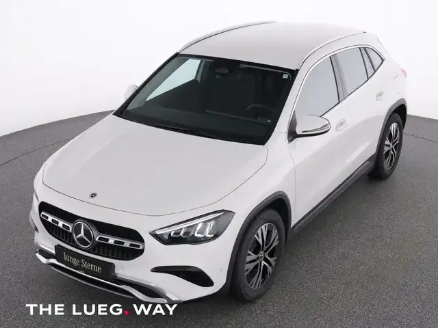 Mercedes-Benz GLA 220