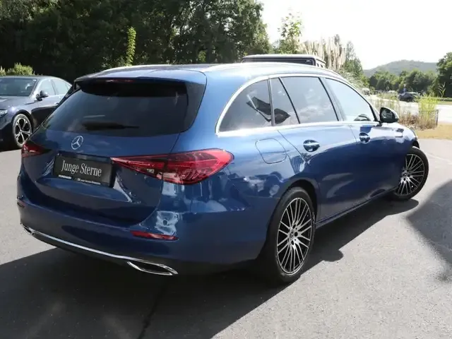Mercedes-Benz C 220