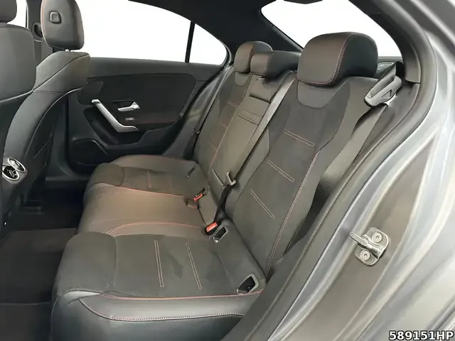 Mercedes-Benz A 220