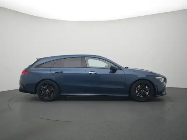 Mercedes-Benz CLA 35 AMG