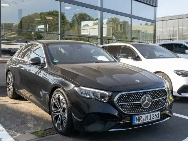 Mercedes-Benz E 200