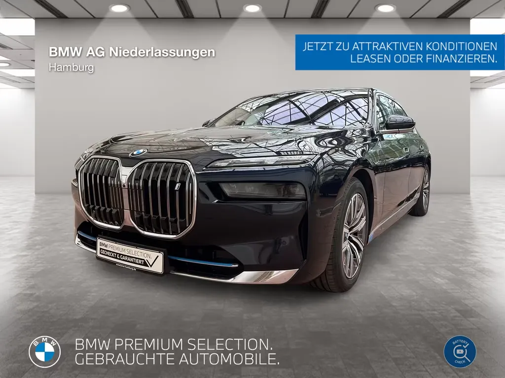 BMW i7