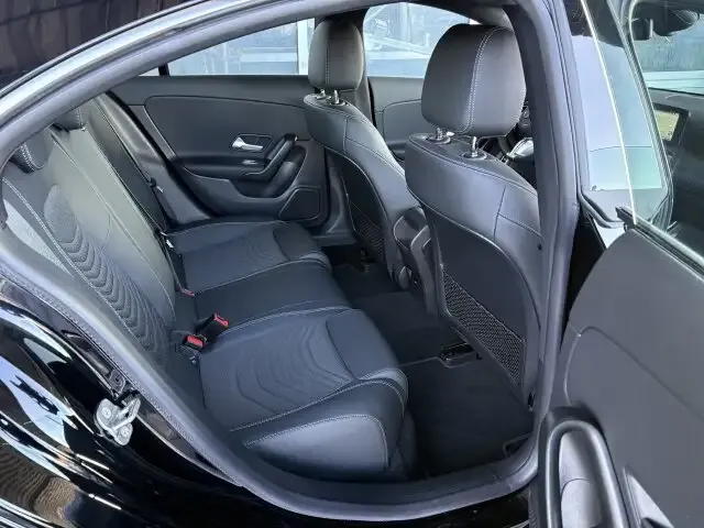 Mercedes-Benz CLA 180