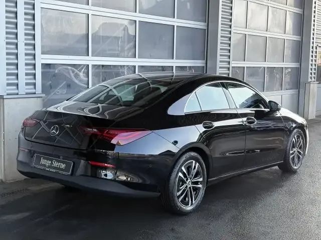 Mercedes-Benz CLA 180