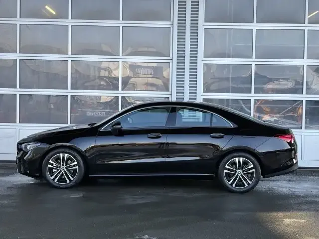 Mercedes-Benz CLA 180