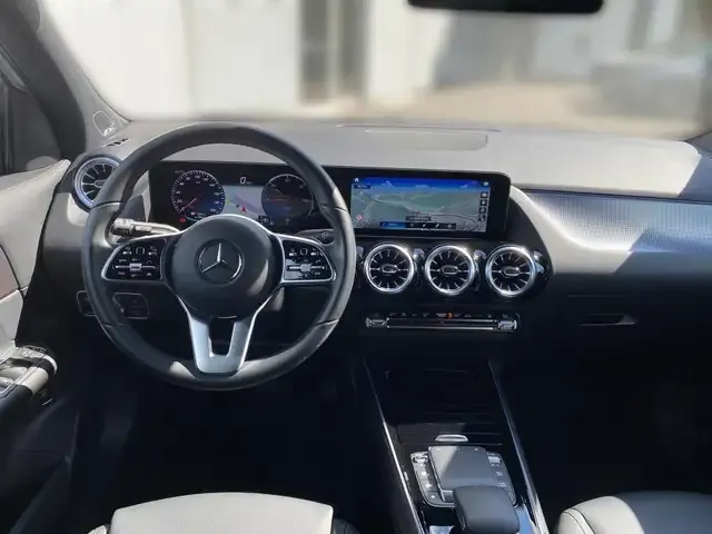 Mercedes-Benz EQA 250