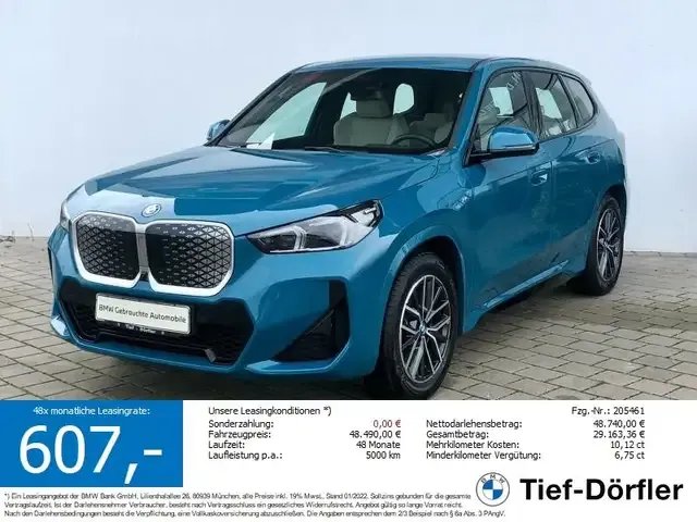 BMW iX1