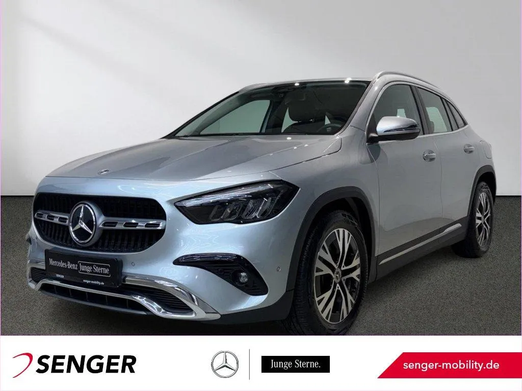 Mercedes-Benz GLA 200
