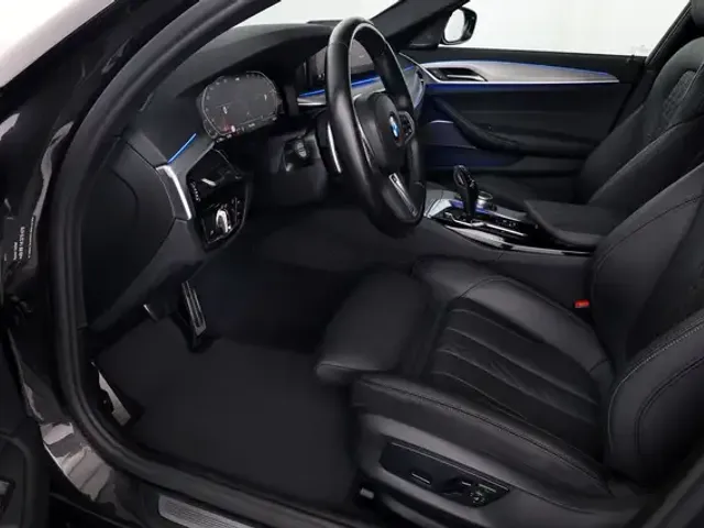 BMW 530
