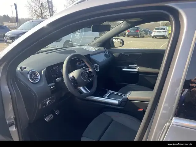 Mercedes-Benz GLA 180