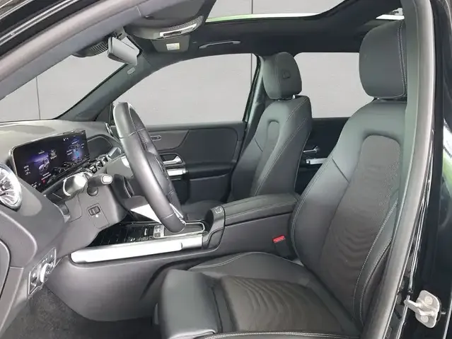 Mercedes-Benz EQB 350