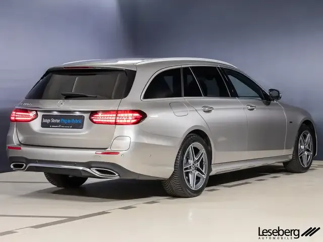 Mercedes-Benz E 300