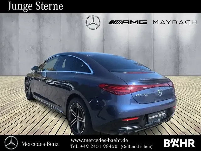 Mercedes-Benz EQE 300