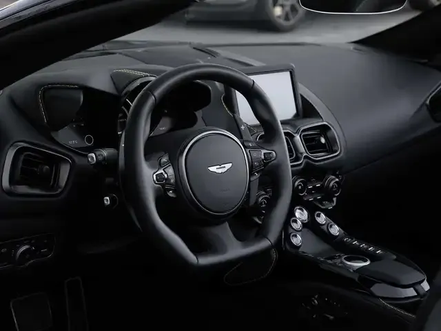Aston Martin V8