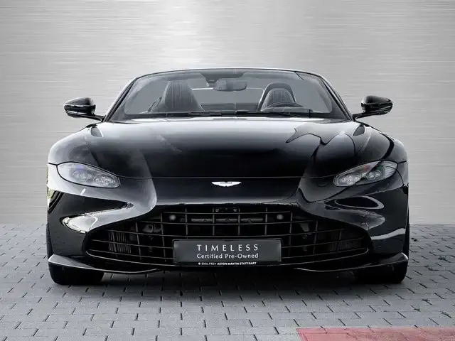 Aston Martin V8