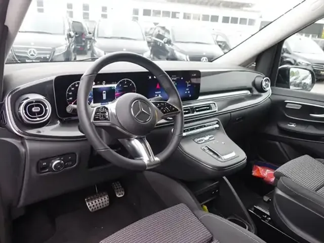 Mercedes-Benz V 250