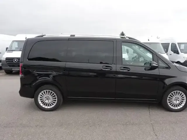 Mercedes-Benz V 250