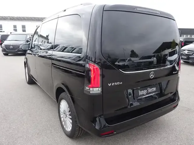 Mercedes-Benz V 250