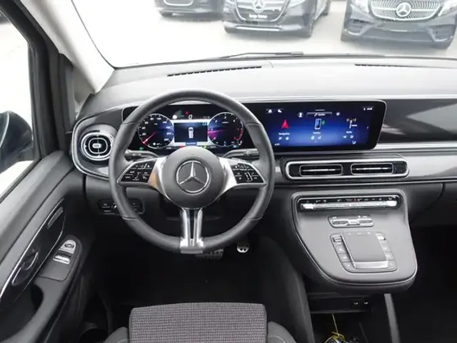 Mercedes-Benz V 250