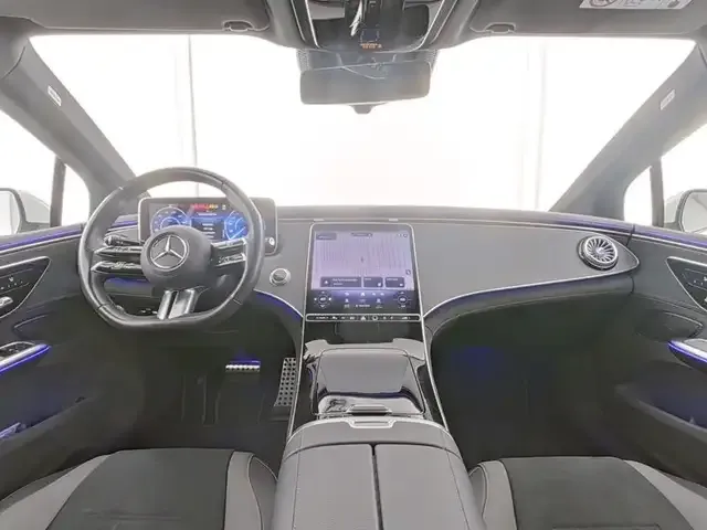 Mercedes-Benz EQE 300