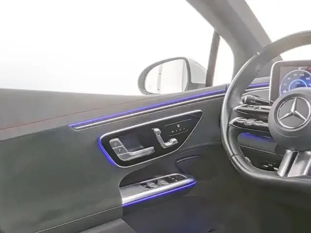 Mercedes-Benz EQE 300