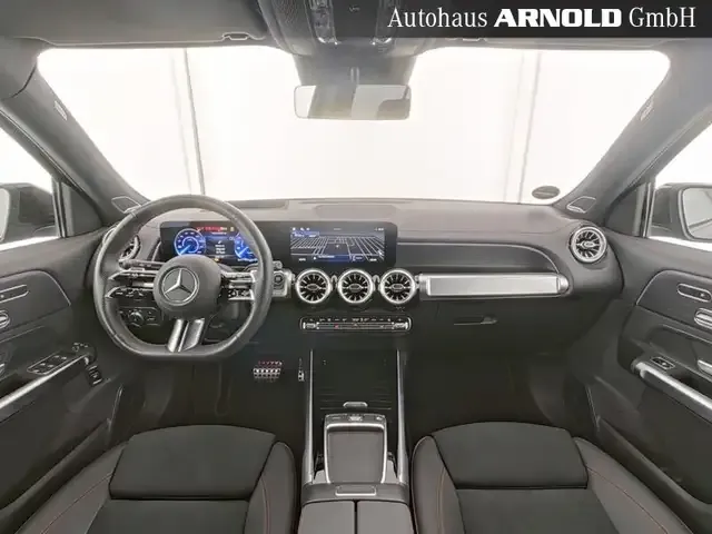 Mercedes-Benz EQB 300