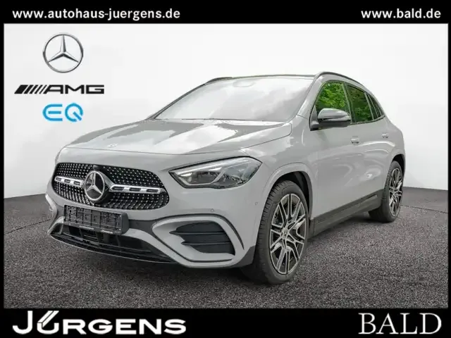 Mercedes-Benz GLA 220