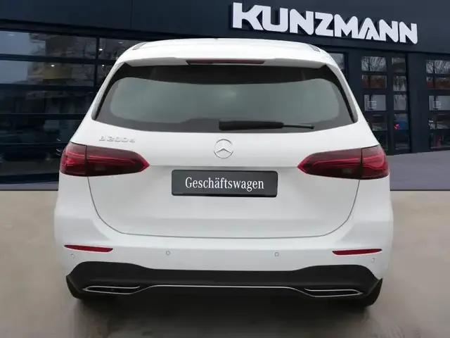 Mercedes-Benz B 200