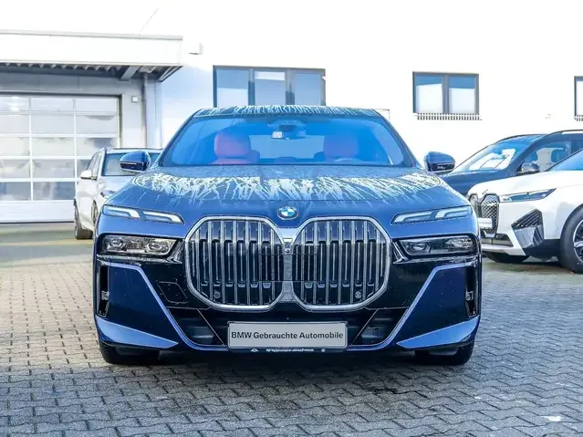 BMW 740