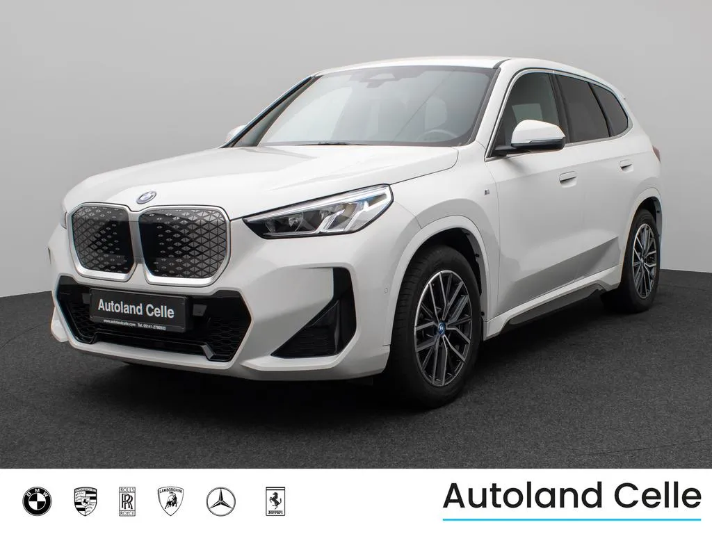 BMW iX1