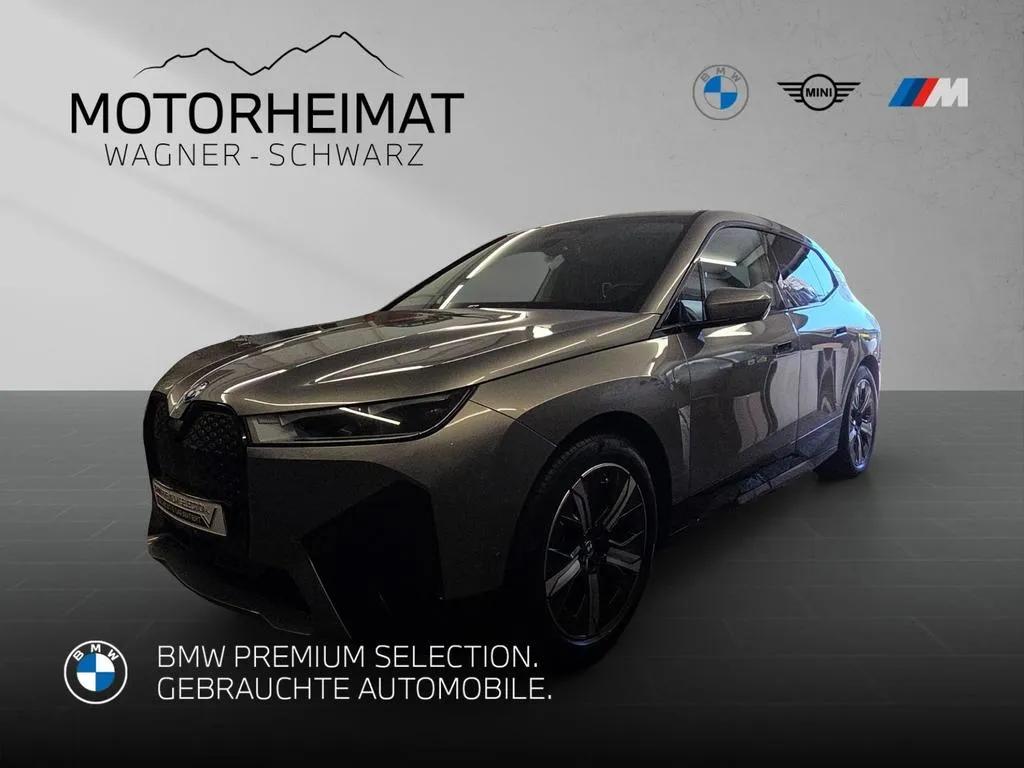 BMW iX