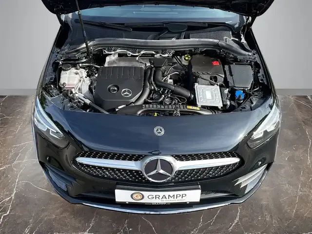 Mercedes-Benz B 180