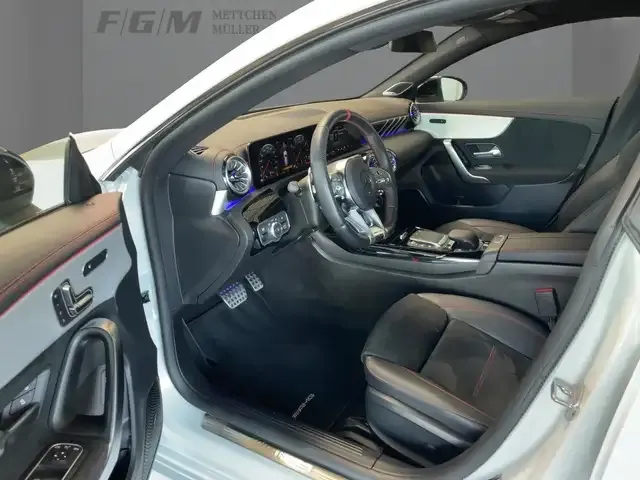 Mercedes-Benz CLA 45 AMG