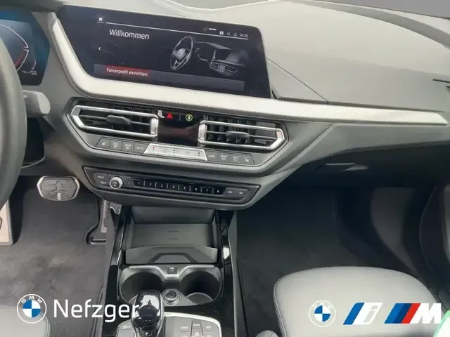 BMW 235