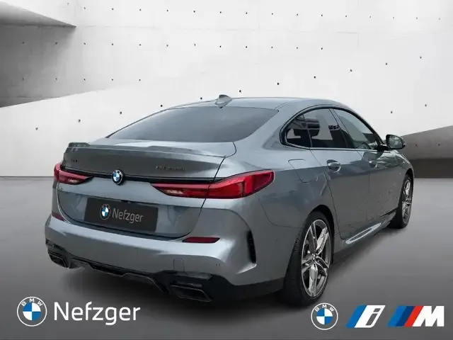 BMW 235