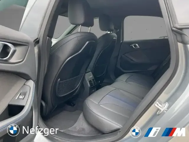 BMW 235