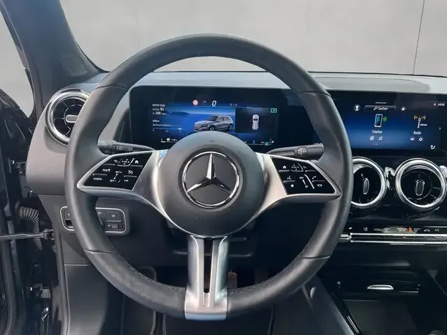 Mercedes-Benz GLB 180