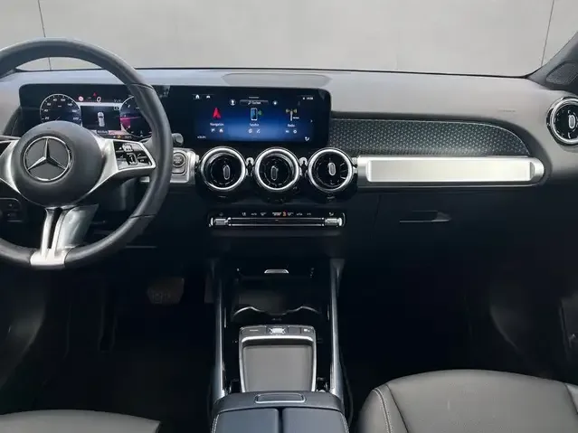 Mercedes-Benz GLB 180