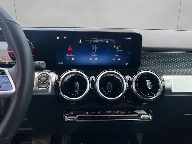 Mercedes-Benz GLB 180