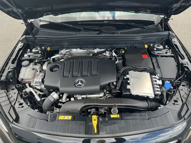 Mercedes-Benz GLB 180