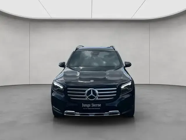 Mercedes-Benz GLB 180