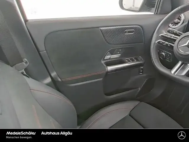 Mercedes-Benz EQA 300