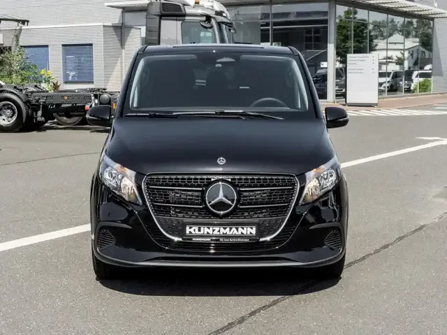 Mercedes-Benz V 250
