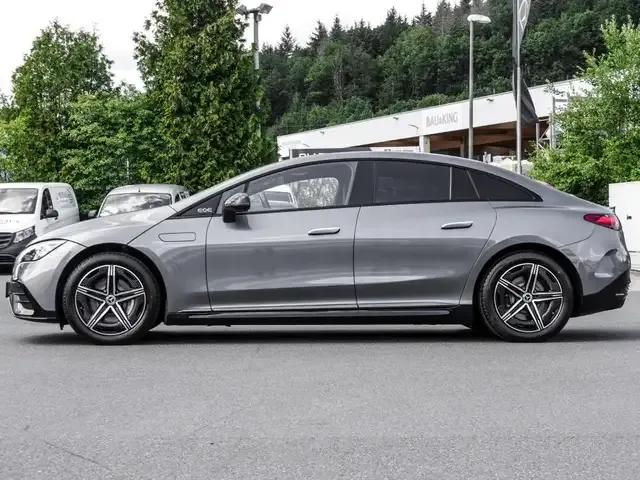 Mercedes-Benz EQE 300