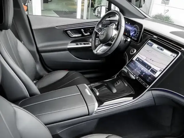 Mercedes-Benz EQE 300