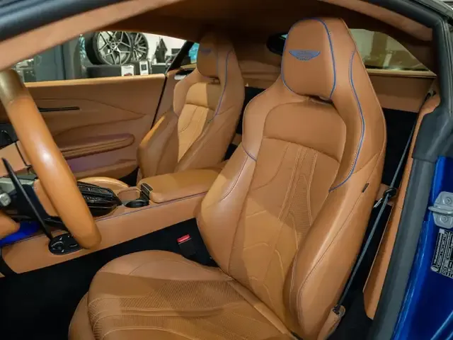 Aston Martin V8