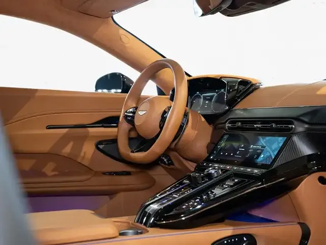 Aston Martin V8