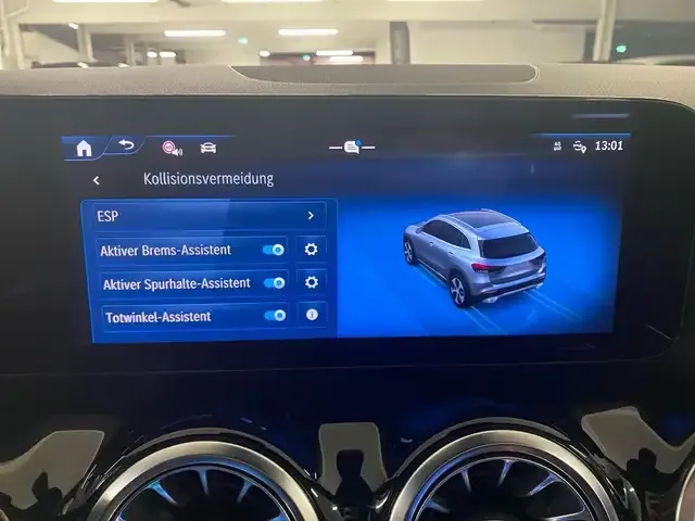 Mercedes-Benz GLA 200