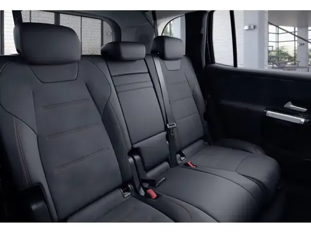 Mercedes-Benz GLB 220